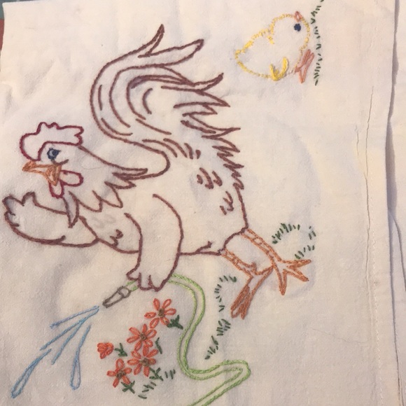 Two tea towels - Picture 3 of 8